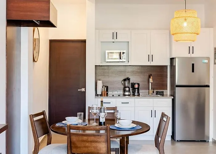 New Listing • Prime Location • Cozy & Modern Apartamento *