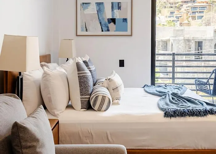 New Listing • Prime Location • Cozy & Modern Apartamento Cabo San Lucas