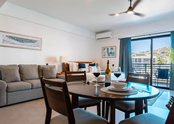 New Listing • Prime Location • Cozy & Modern Apartamento Cabo San Lucas