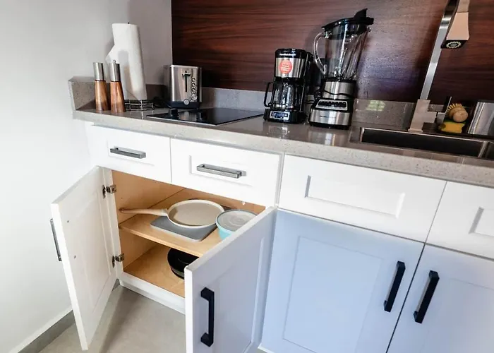 Apartamento New Listing • Prime Location • Cozy & Modern Cabo San Lucas