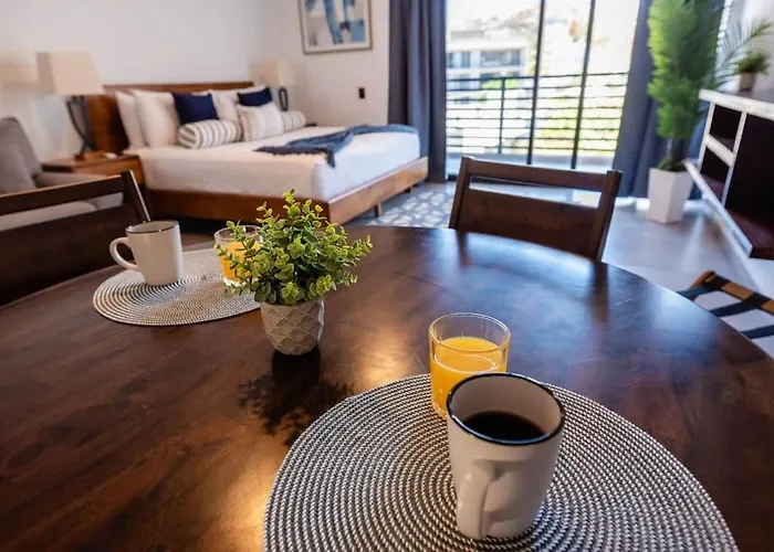 Apartamento New Listing • Prime Location • Cozy & Modern Cabo San Lucas